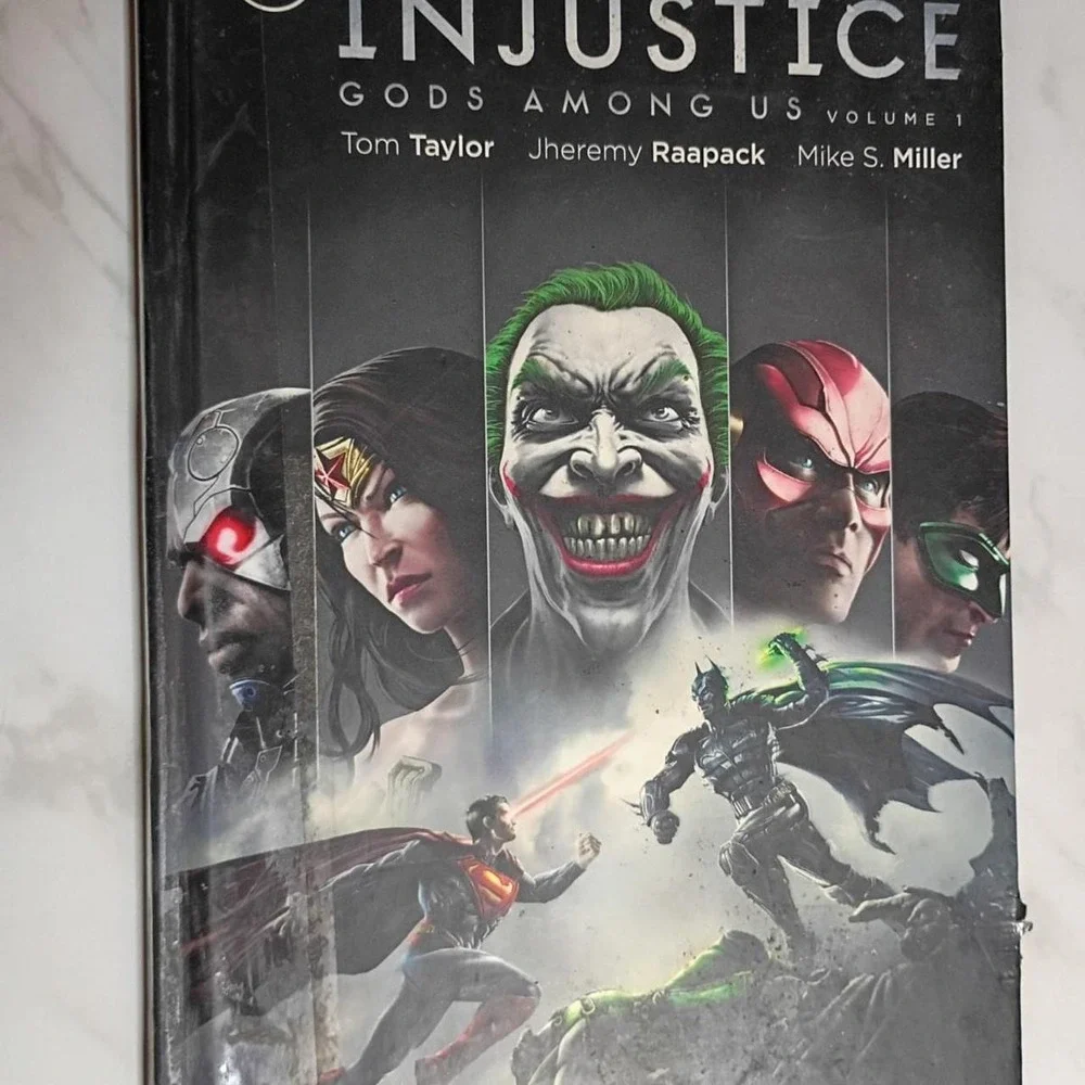 Injustice Gods Among Us Volume 1 DC Comics Graphic Novel Tom Taylor 2013 HC